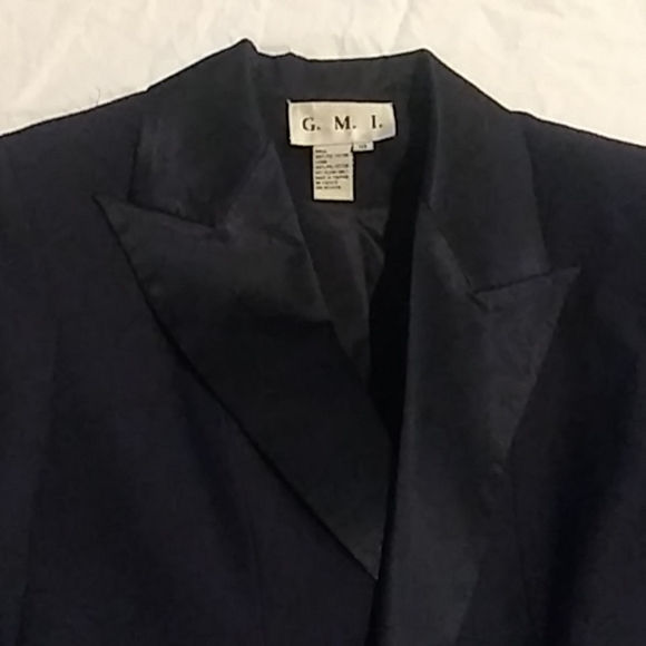 Women's suit - Picture 3 of 4